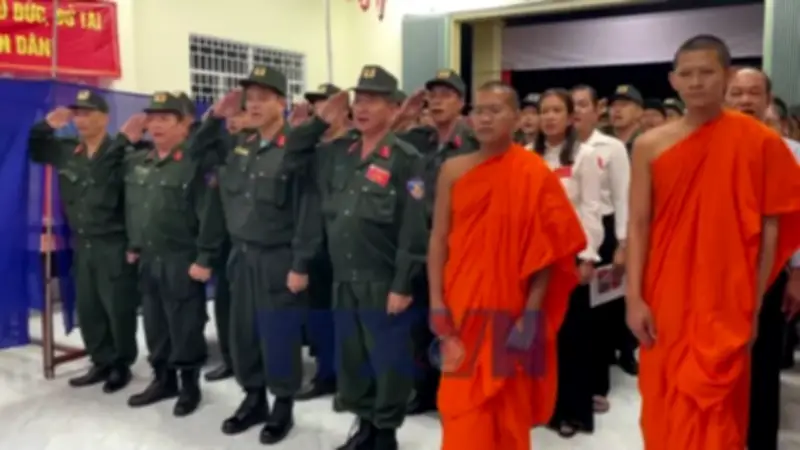 Đồng bào Khmer Vĩnh Long tích cực tham gia bầu cử trong không khí trang nghiêm, phấn khởi