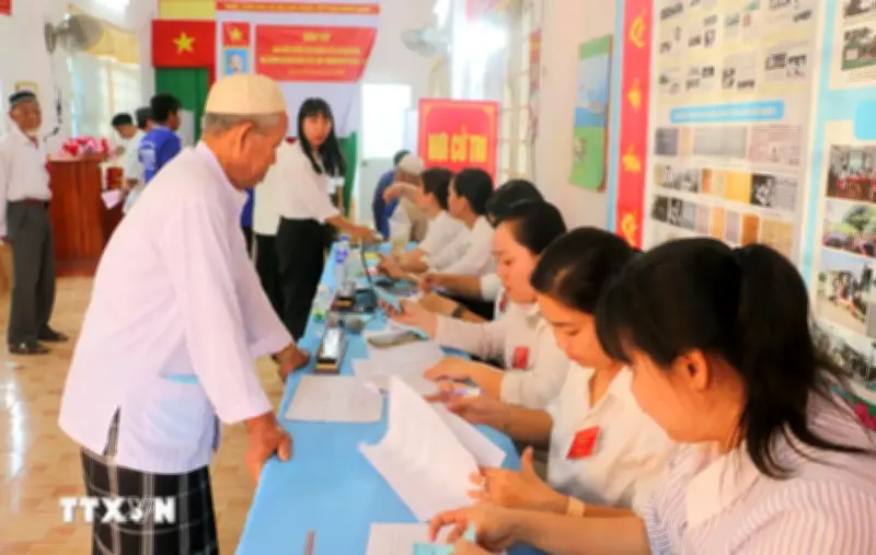 Đồng bào vùng biển, vùng cao, tôn giáo phấn khởi trong ngày hội bầu cử