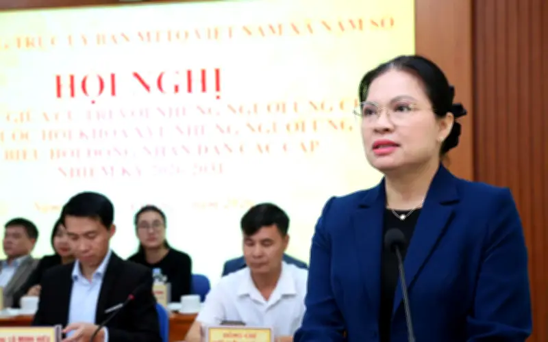 Ứng cử viên Hà Thị Nga tiếp xúc cử tri Lai Châu, cam kết gắn bó với nhân dân