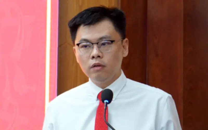 Ứng cử viên Quốc hội cam kết cải cách và phát triển tại tiếp xúc cử tri phường Phú Thạnh