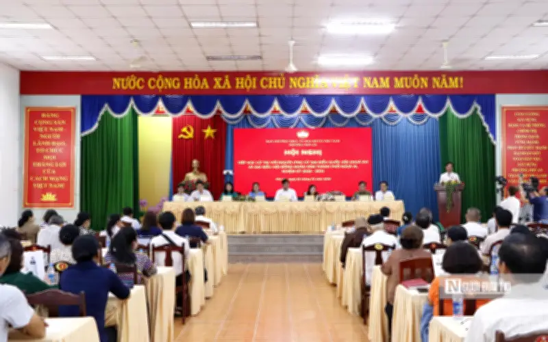 Ứng cử viên Quốc hội và HĐND Tp.HCM tiếp xúc cử tri tại phường Phú An