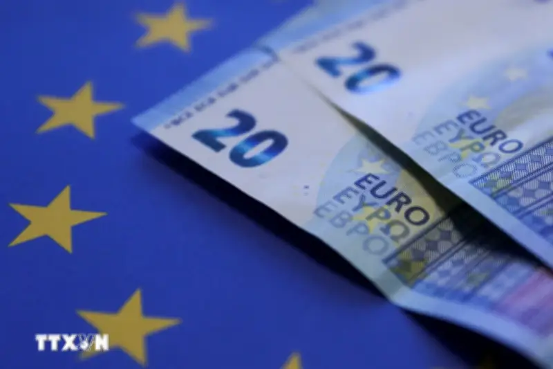Đồng Euro chạm đáy 7 tháng trước sức ép từ giá năng lượng và đồng USD