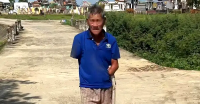 Ông Lão Phải Cấp Cứu Sau Khi Bắt Rắn Về Nhà, Bị Cắn Trúng Tay