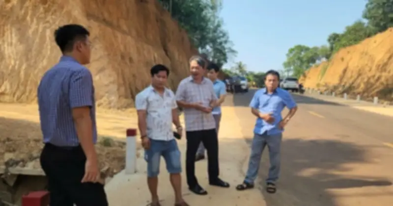 Đồng Nai: Đoàn kiểm tra liên ngành xử lý tình trạng nhà dân chênh vênh bên mép vực sâu