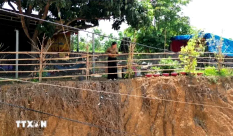 Đồng Nai: Xã Phú Riềng báo cáo cụ thể vụ nhà dân cao hơn nền đường