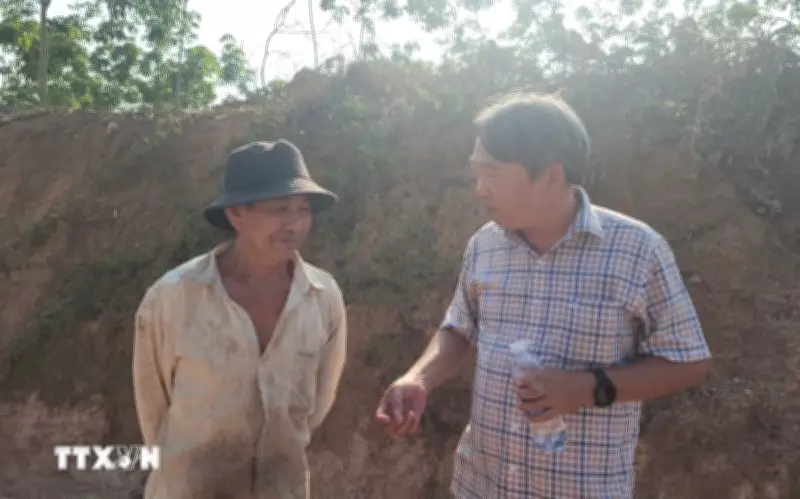 Đồng Nai xác minh vụ nhà dân chênh cao 1,2m sau khi hạ cốt nền đường