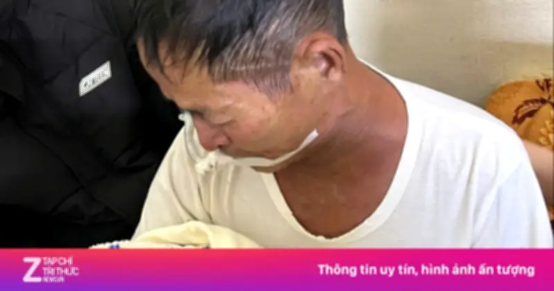 Ông nội ung thư gắng bế cháu nội lần cuối trước khi qua đời ở Thanh Hóa