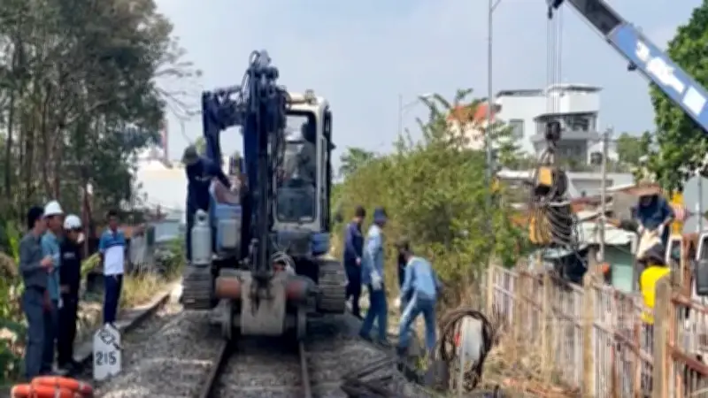 Đường sắt thiệt hại hàng trăm tỷ đồng, kiến nghị khẩn cấp khôi phục cầu N2