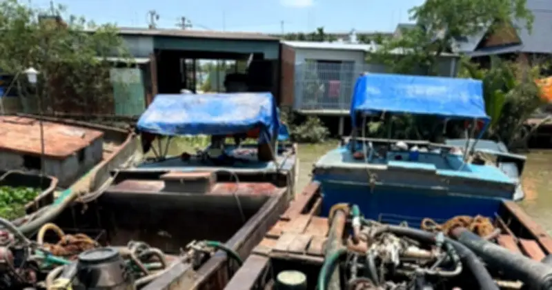 Đồng Tháp tạm giữ 4 phương tiện thủy vận chuyển cát không rõ nguồn gốc
