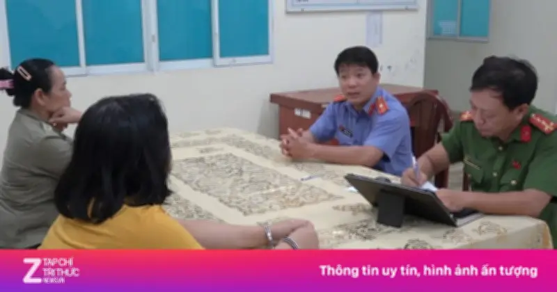 Đồng Tháp: Xử lý nhanh phụ nữ cầm dao gây rối, đập phá tại tiệm vàng