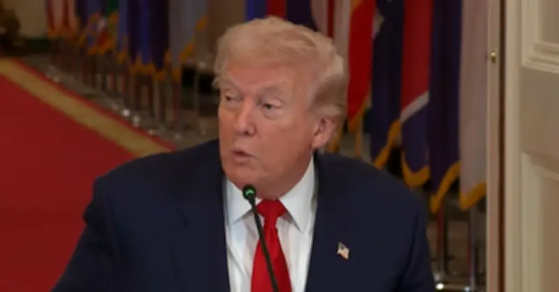 Ông Trump tuyên bố Mỹ chỉ chấp nhận Iran đầu hàng vô điều kiện, bác tin tàu sân bay bị tấn công