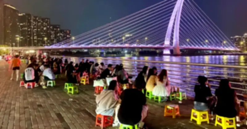 Đường ven sông Sài Gòn trở thành điểm hẹn 'chill' lý tưởng giữa lòng thành phố