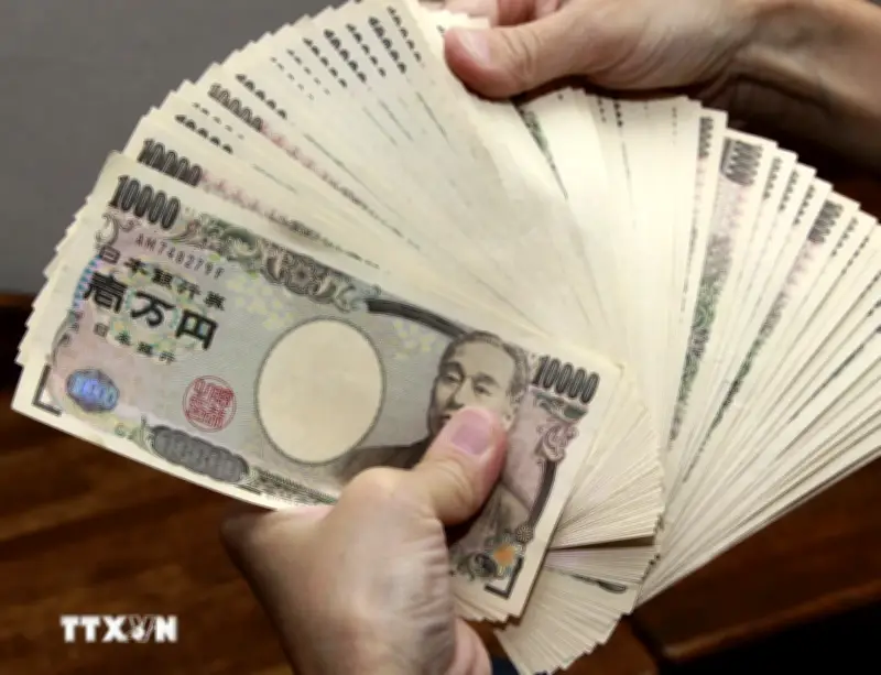 Đồng Yên Nhật Suy Yếu Kỷ Lục, USD Tăng Mạnh Vì Căng Thẳng Trung Đông