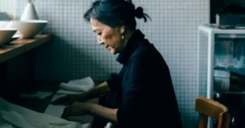 Nghỉ hưu sớm: Tự do hay gánh nặng? Câu chuyện từ chị Feng sau 28 năm làm việc