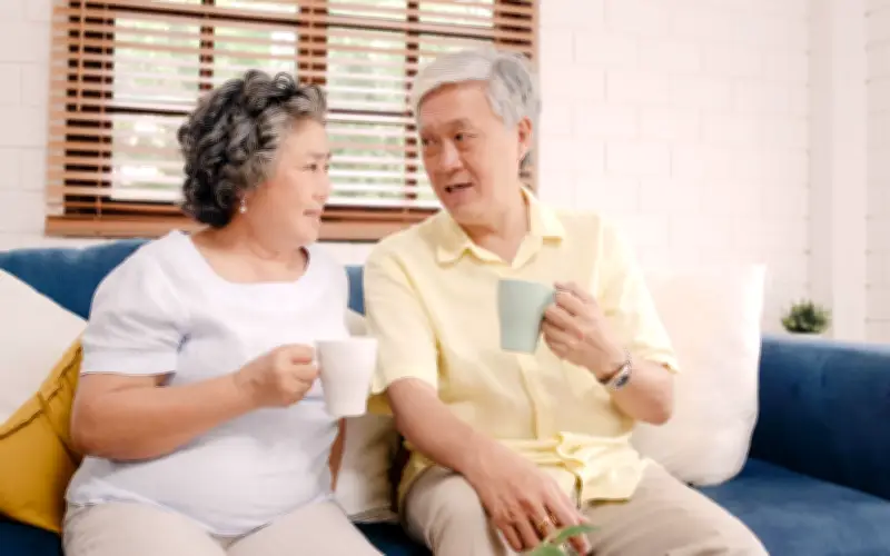 Nghỉ hưu xin vào công ty con trai làm việc, tưởng có đặc quyền, không ngờ nhận bài học đắt giá