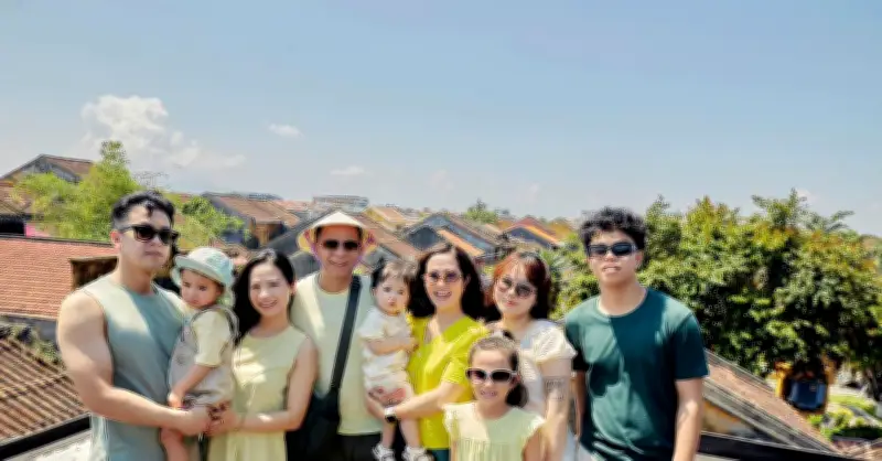 Nghệ sĩ Việt đông con nhất: Người làm cha tuổi 49, người có 5 con với 3 đời vợ