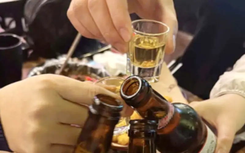 Nghiên cứu cảnh báo: Rượu gây 740.000 ca ung thư mới mỗi năm, nhận biết dấu hiệu nguy hiểm