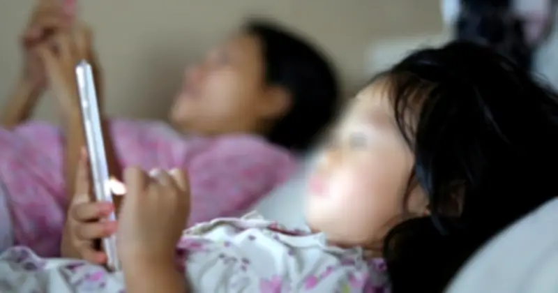 Nghiên cứu Mỹ: Trẻ 3-5 tuổi tiếp xúc màn hình 2 giờ/ngày có thể suy giảm chất trắng não