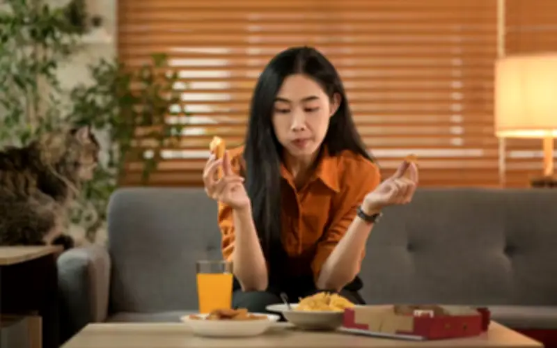 Người có tuổi thọ ngắn thường mắc 4 thói quen ăn uống tai hại