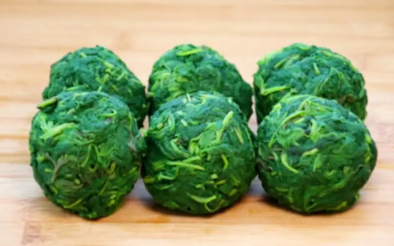 Ngải Cứu: 'Vua Thảo Mộc' Với 9 Công Dụng Tuyệt Vời Cho Sức Khỏe Và Món Ăn Bổ Dưỡng