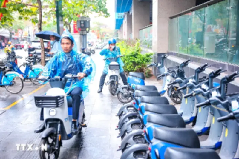 Người dân Thủ đô tích cực chuyển sang sử dụng phương tiện giao thông xanh