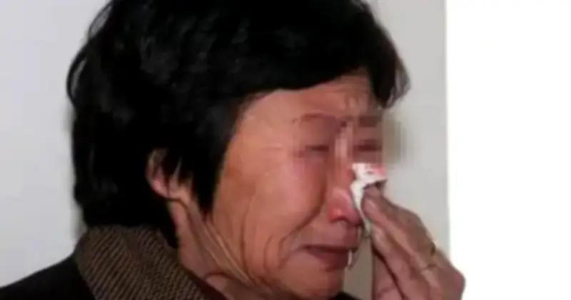 Người già dễ sa bẫy tài chính: Bài học từ câu chuyện mẹ cô Li tiêu hết tiền tiết kiệm