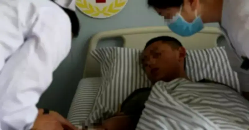 Người đàn ông 31 tuổi sống lành mạnh bị đột quỵ: Cảnh báo về 'bóng ma' y học