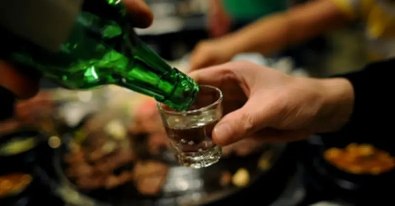 Người đàn ông 46 tuổi phải thay huyết tương vì lạm dụng một loại đồ uống