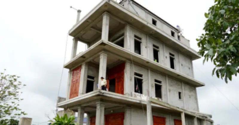 Người đàn ông mù bán tấm bóng đào xây nhà tiền tỷ ở Nghệ An gây xôn xao