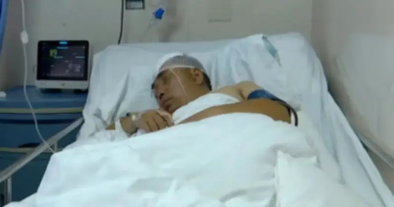 Người đàn ông mắc cùng lúc 3 loại ung thư vẫn từ chối bỏ thuốc lá: 'Tôi không thể sống thiếu nó'