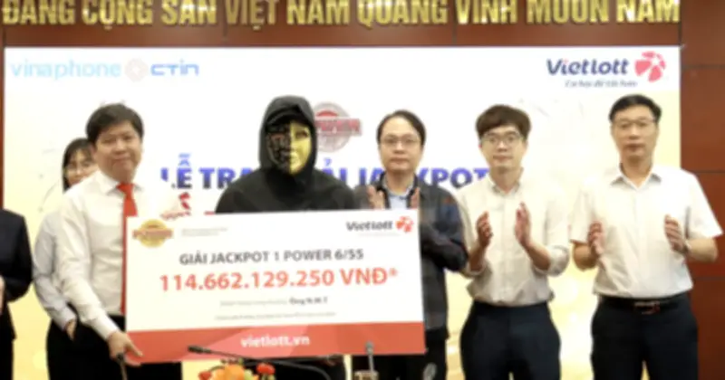 Người đàn ông Tây Ninh trúng số Vietlott hơn 114 tỷ đồng qua ứng dụng điện thoại