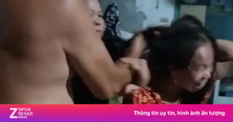 Người phụ nữ bị hàng xóm túm tóc kéo lê, đạp ngã ở TP.HCM: Công an xử lý hành chính