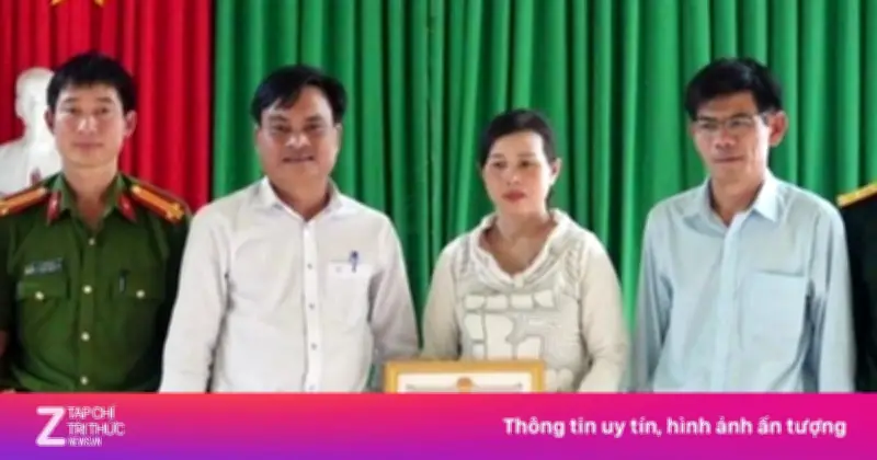 Người phụ nữ dũng cảm lao thuyền cứu hai thanh niên đuối nước ở Quảng Ngãi