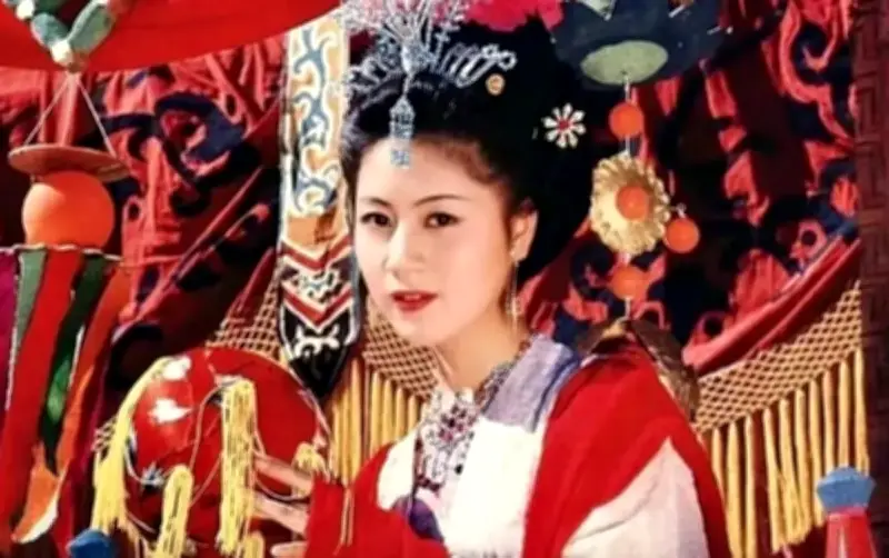 Ngôi sao đắt giá nhất Tây Du Ký xuất hiện 3 phút, sống giản dị ở tuổi 70