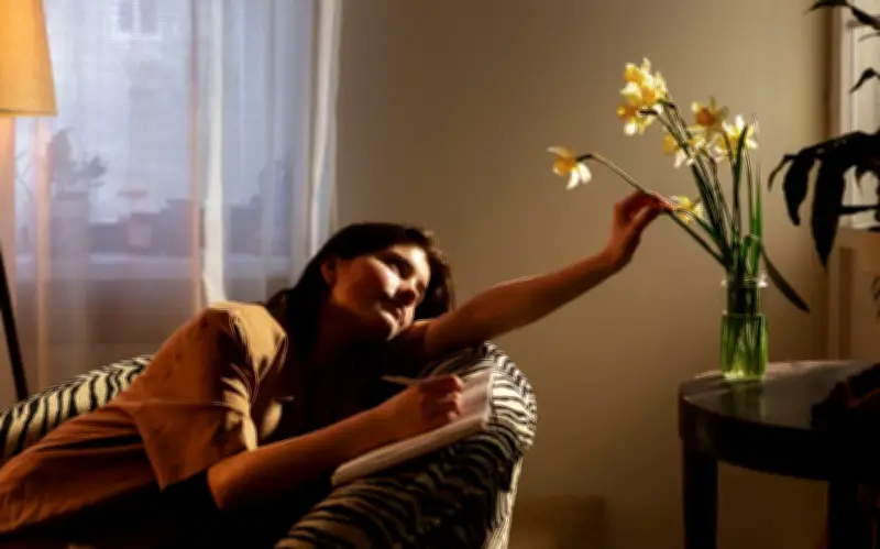 Người ít nói nhưng suy nghĩ sâu sắc: Đừng vội mở lòng với những người hoang đàng