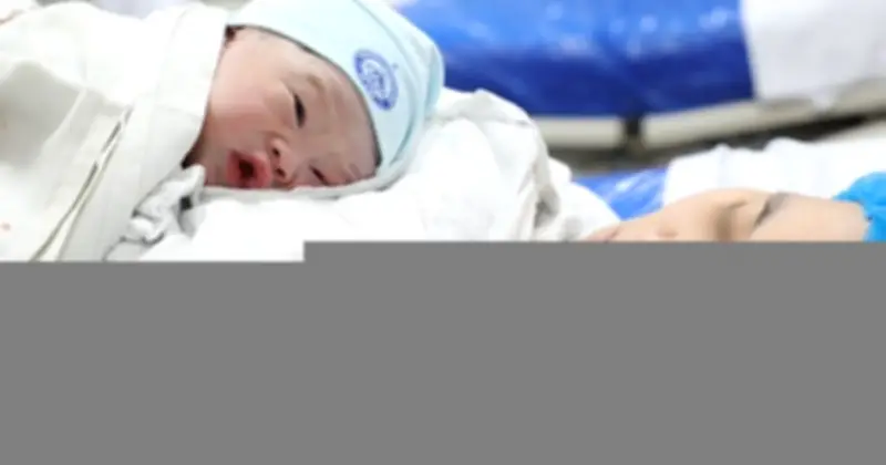 Người trẻ ngại kết hôn, sinh con: Áp lực kinh tế đẩy nhanh già hóa dân số