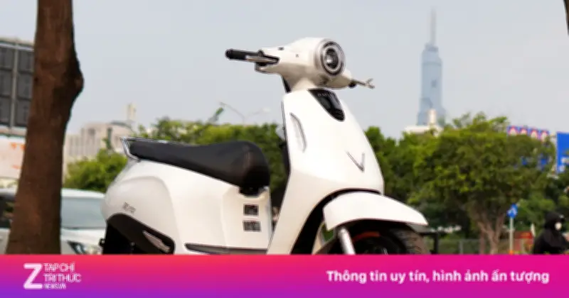 Người Việt đổ xô tìm kiếm thông tin xe điện giữa biến động giá xăng