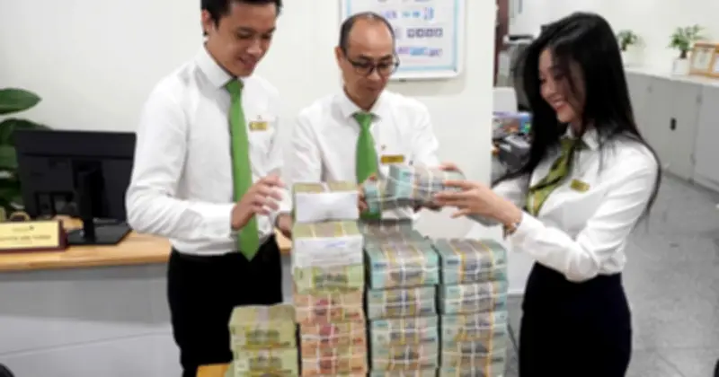 Ngân hàng Nhà nước đề xuất nới trần tín dụng lên 38% cho dự án lớn tại Hà Nội