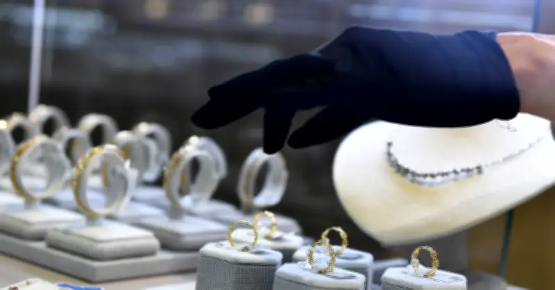 Ngoài Báo Tin Minh Châu, Doanh Nghiệp Bán Vàng Nào Bị Chuyển Hồ Sơ Sang Công An?