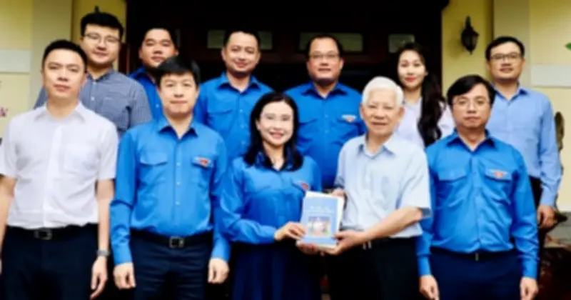 Nguyên Chủ tịch nước Nguyễn Minh Triết dõi theo tuổi trẻ, ủng hộ hoạt động bầu cử