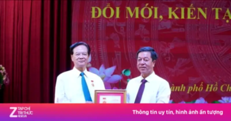 Nguyên Thủ tướng Nguyễn Tấn Dũng ra mắt sách 'Đổi mới, kiến tạo, hội nhập, phát triển' tại TP.HCM