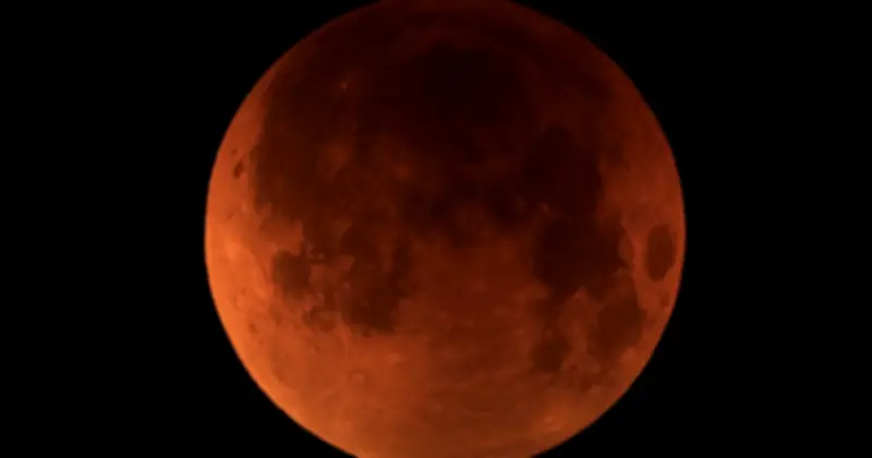 Nguyệt thực toàn phần và hiện tượng selenelion hiếm gặp xuất hiện trên bầu trời Việt Nam