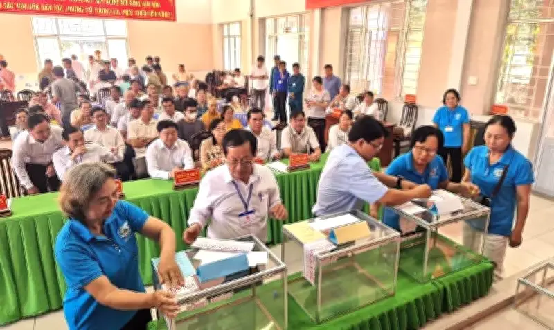 Ngày Hội Bầu Cử Tây Ninh: Cử Tri Hào Hứng Thực Hiện Quyền Công Dân