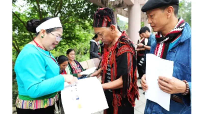 Ngày Hội Non Sông: Người Dân Hào Hứng Thực Hiện Quyền Bầu Cử