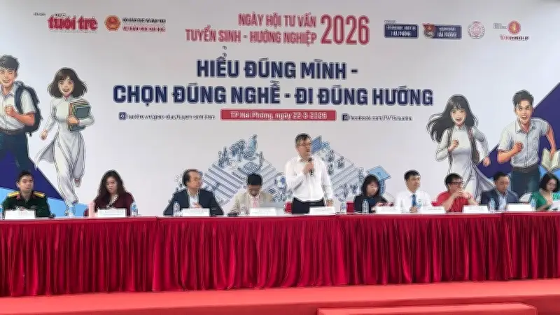 Ngày hội tư vấn tuyển sinh lớn nhất Hải Phòng thu hút hàng nghìn học sinh và phụ huynh