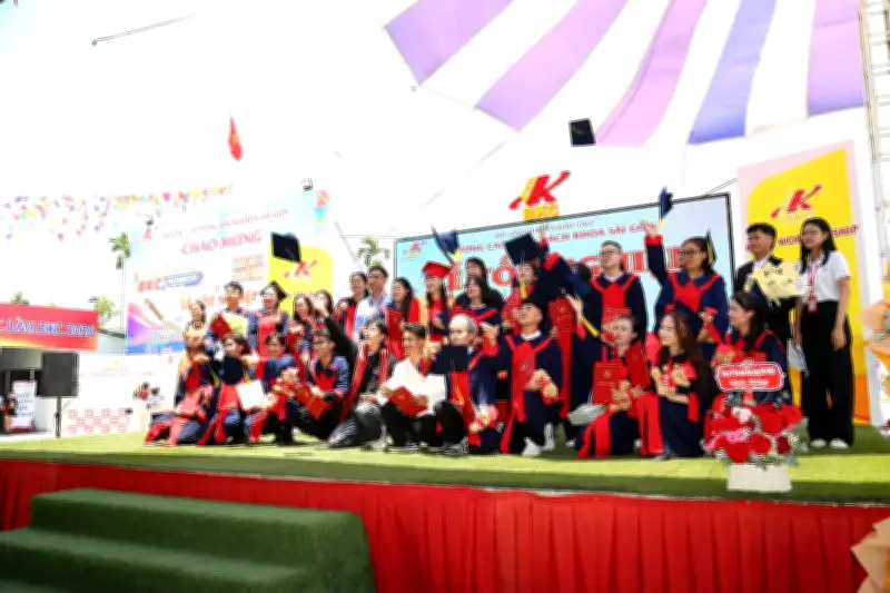 Ngày hội việc làm 2026 tại Cao đẳng Bách khoa Sài Gòn: Trao bằng tốt nghiệp, mở lối tương lai