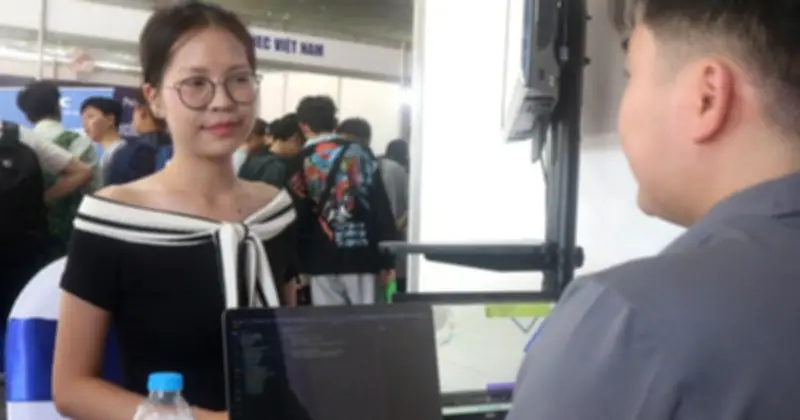 Ngày hội việc làm ĐH Bách khoa TP.HCM: Lương khởi điểm trên 20 triệu đồng cho sinh viên mới ra trường