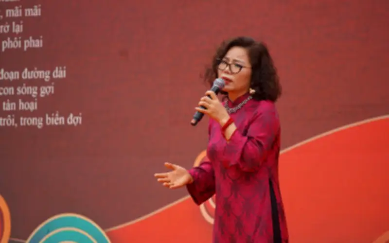 Ngày Thơ Hà Nội Trở Lại Văn Miếu - Quốc Tử Giám Với Sức Hút Mạnh Mẽ