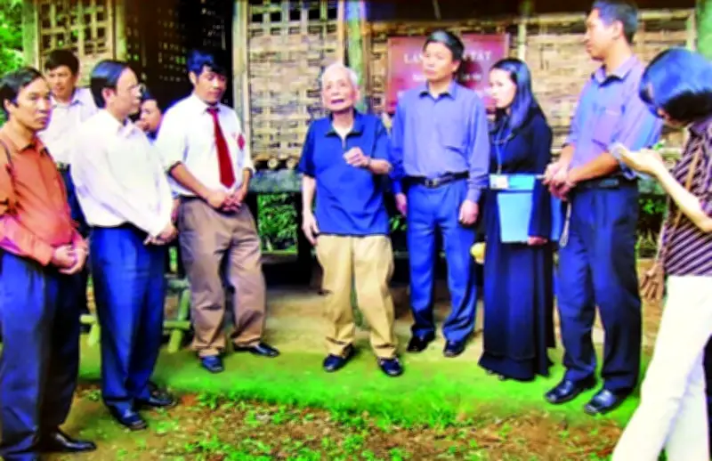 Nhà báo Hoàng Tùng: Từ 'Đại học cơm vắt' đến Tổng Biên tập Báo Nhân Dân