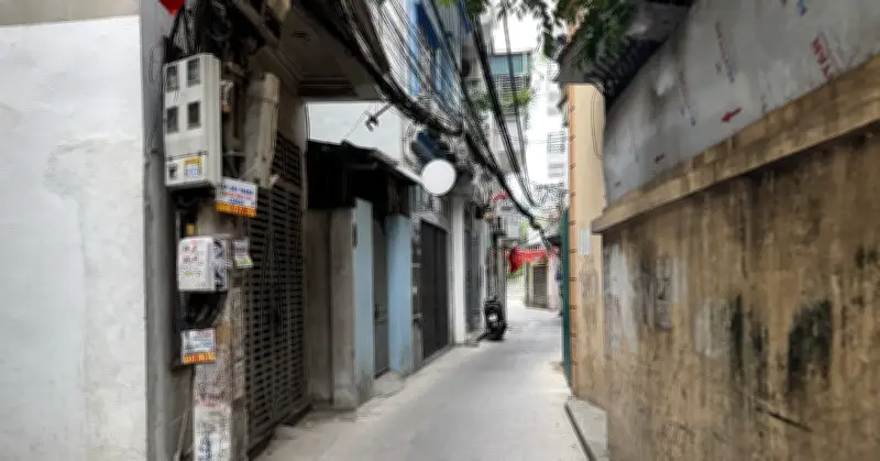 Nhà được cấp sổ đỏ năm 2001, nay nợ tiền sử dụng đất tính theo giá nào?